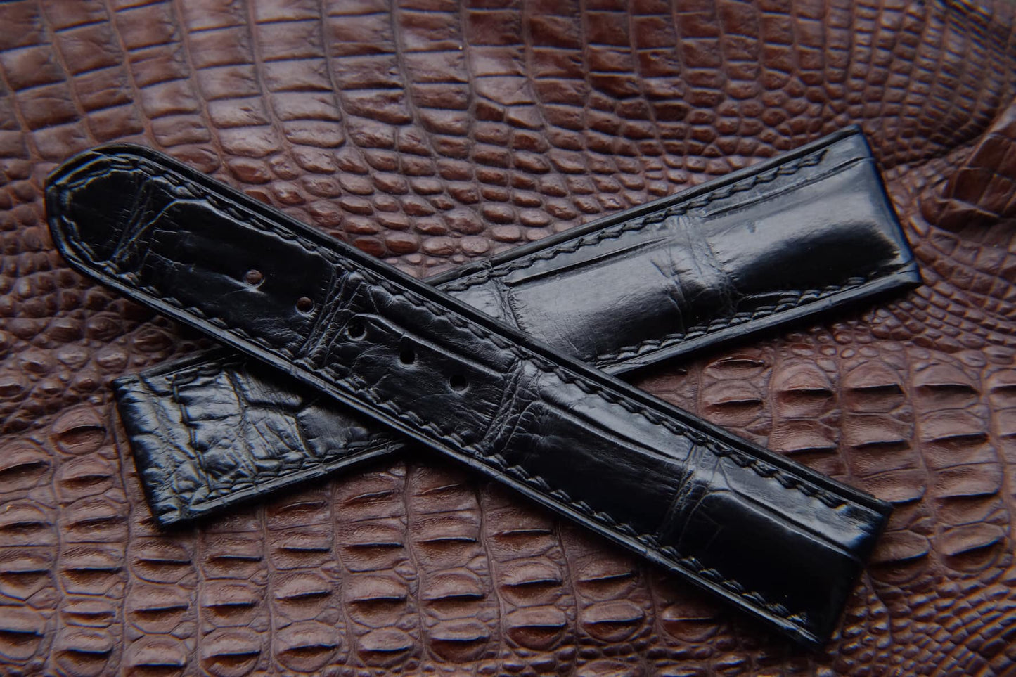 BESPOKE BLACK CROCODILE LEATHER WATCH STRAP HDCS55