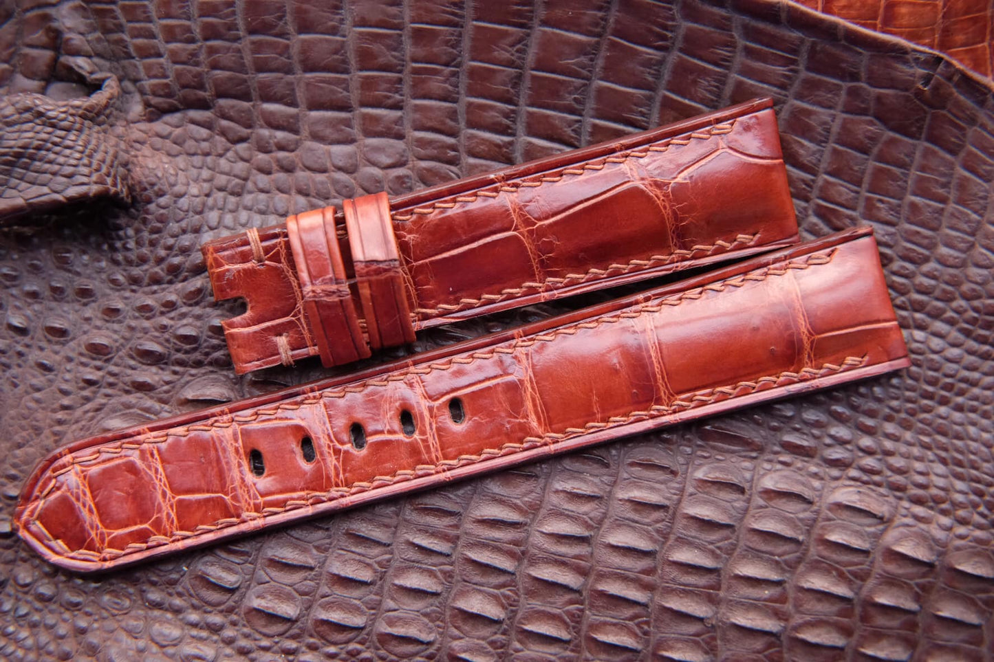 BESPOKE BROWN CROCODILE LEATHER WATCH STRAP HDCS59