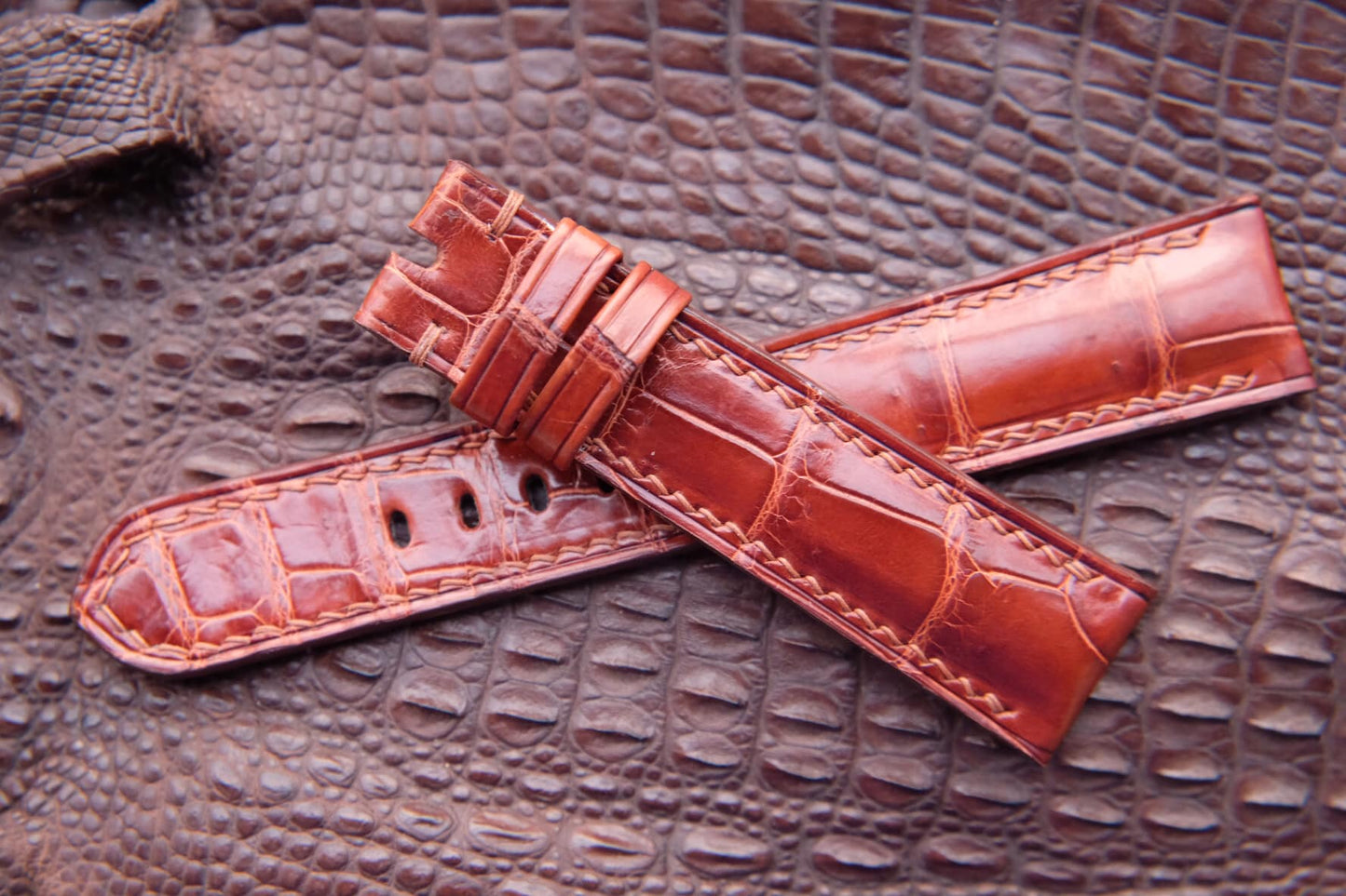 BESPOKE BROWN CROCODILE LEATHER WATCH STRAP HDCS59