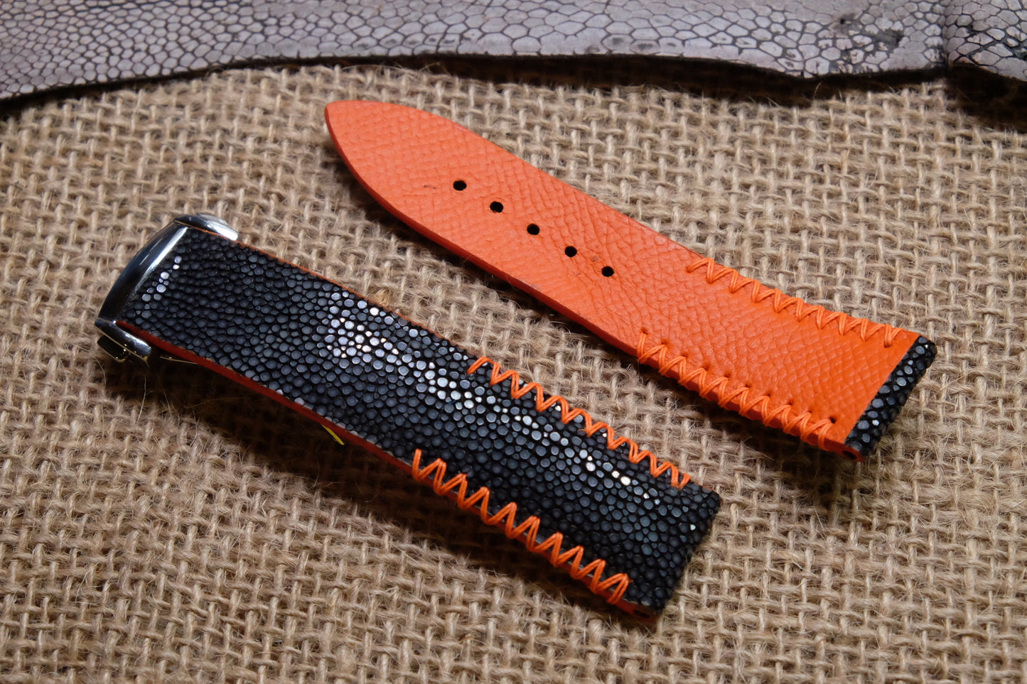 Black no pearl stingray leather watch strap HDST94