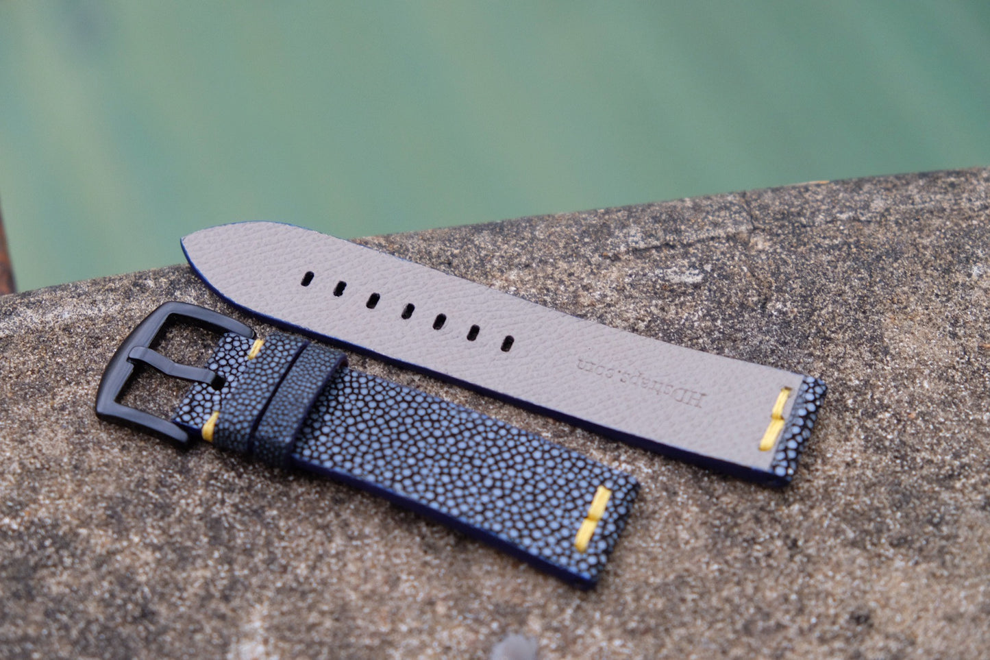 No pearl black stingray strap HDST130