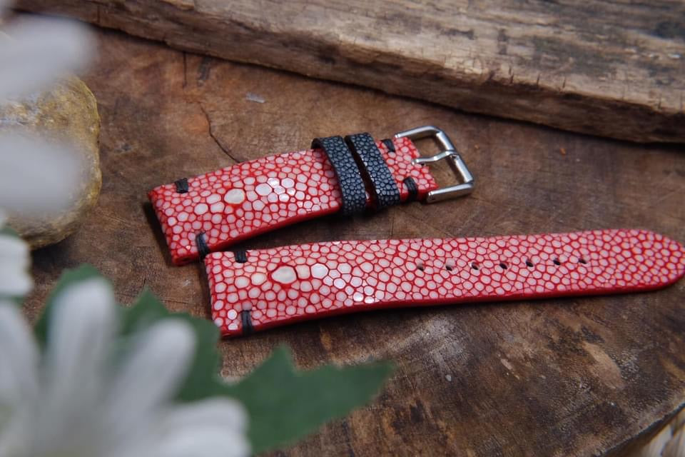 Red double pearl stingray leather watch strap HDST71