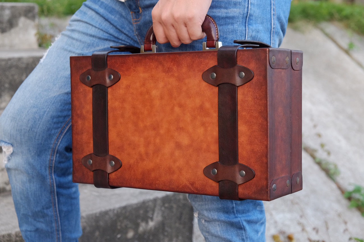 BESPOKE GENUINE BROWN LEATHER WATCH BOX FOR 10 WATCHES HDBWB02