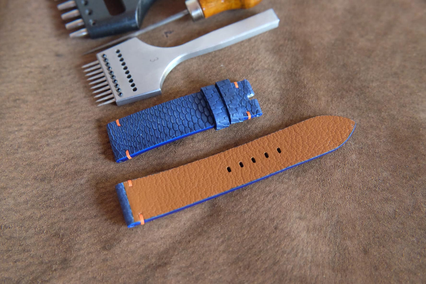 BESPOKE GENUINE BLUE BEAVER TAIL LEATHER WATCH STRAP HDLE01