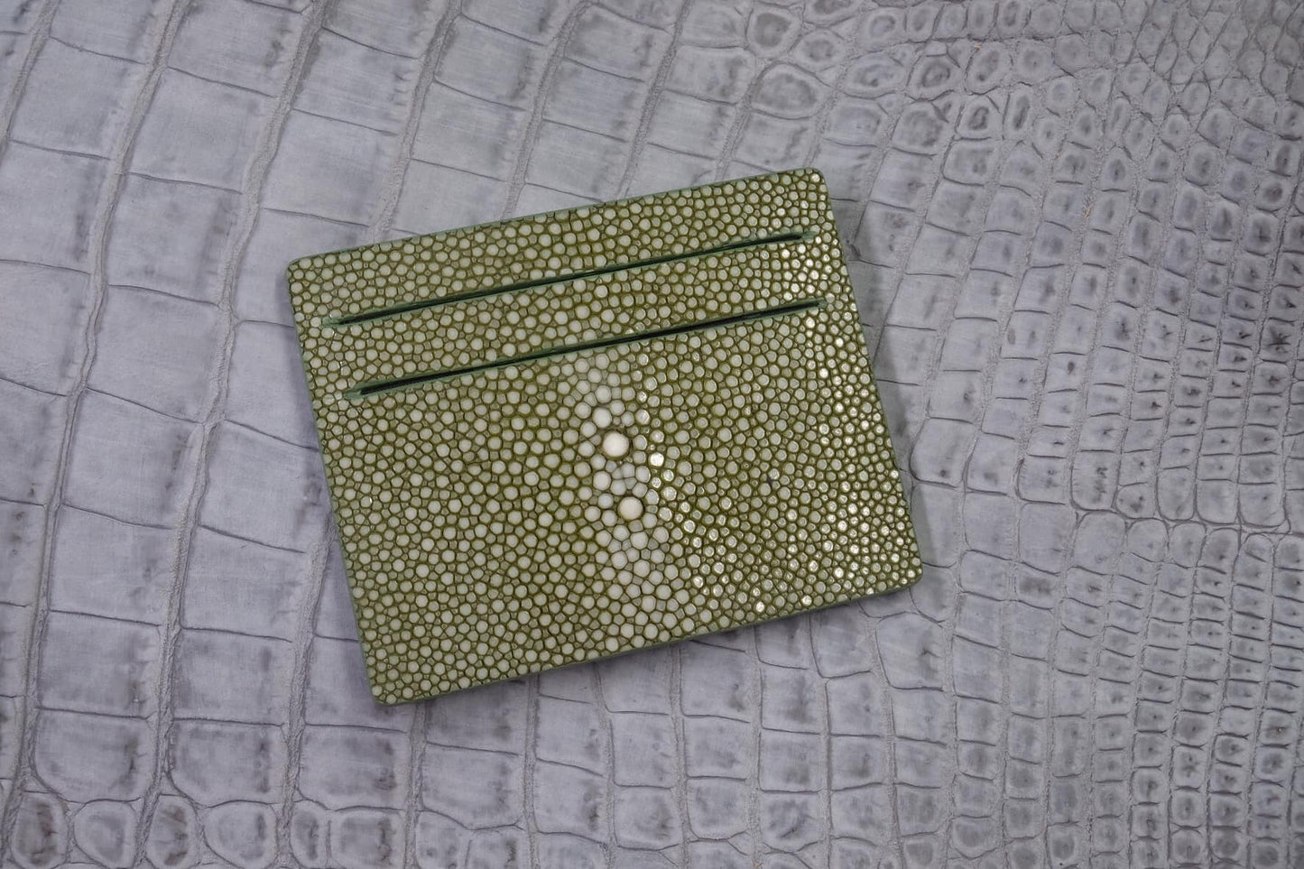 BESPOKE GENUINE DARK GREEN STINGRAY CARD HOLDER WALLET HDWA68