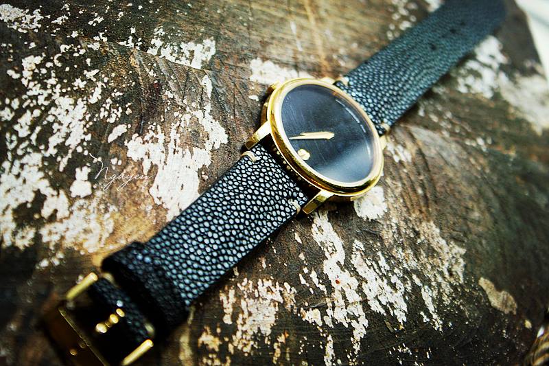 BESPOKE GENUINE NO PEARL BLACK STINGRAY LEATHER WATCH STRAP HDST05