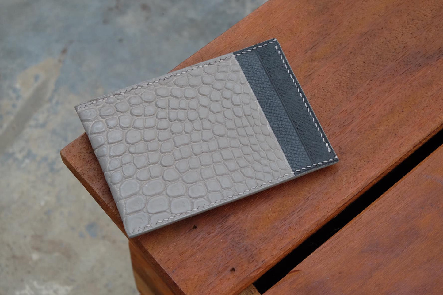 GREY CROCODILE CARD HOLDER WALLET HDWA74