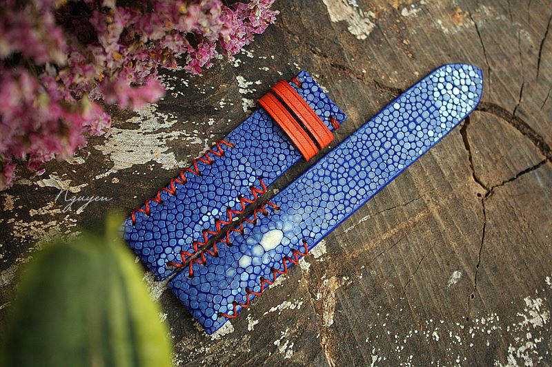 BESPOKE GENUINE SINGLE PEARL BLUE STINGRAY LEATHER WATCH STRAP HDST06