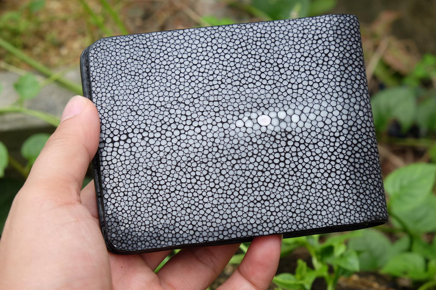 BESPOKE GENUINE BLACK STINGRAY BIFOLD MAN WALLET HDWA29