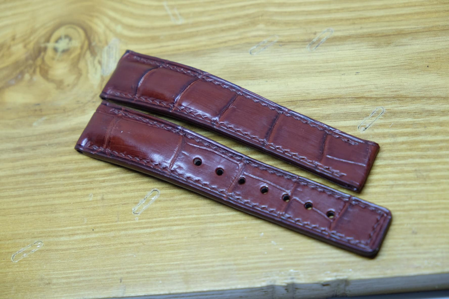 BESPOKE GENUINE BROWN CROCODILE SKIN LEATHER STRAP FOR OMEGA CLASP HDOS10