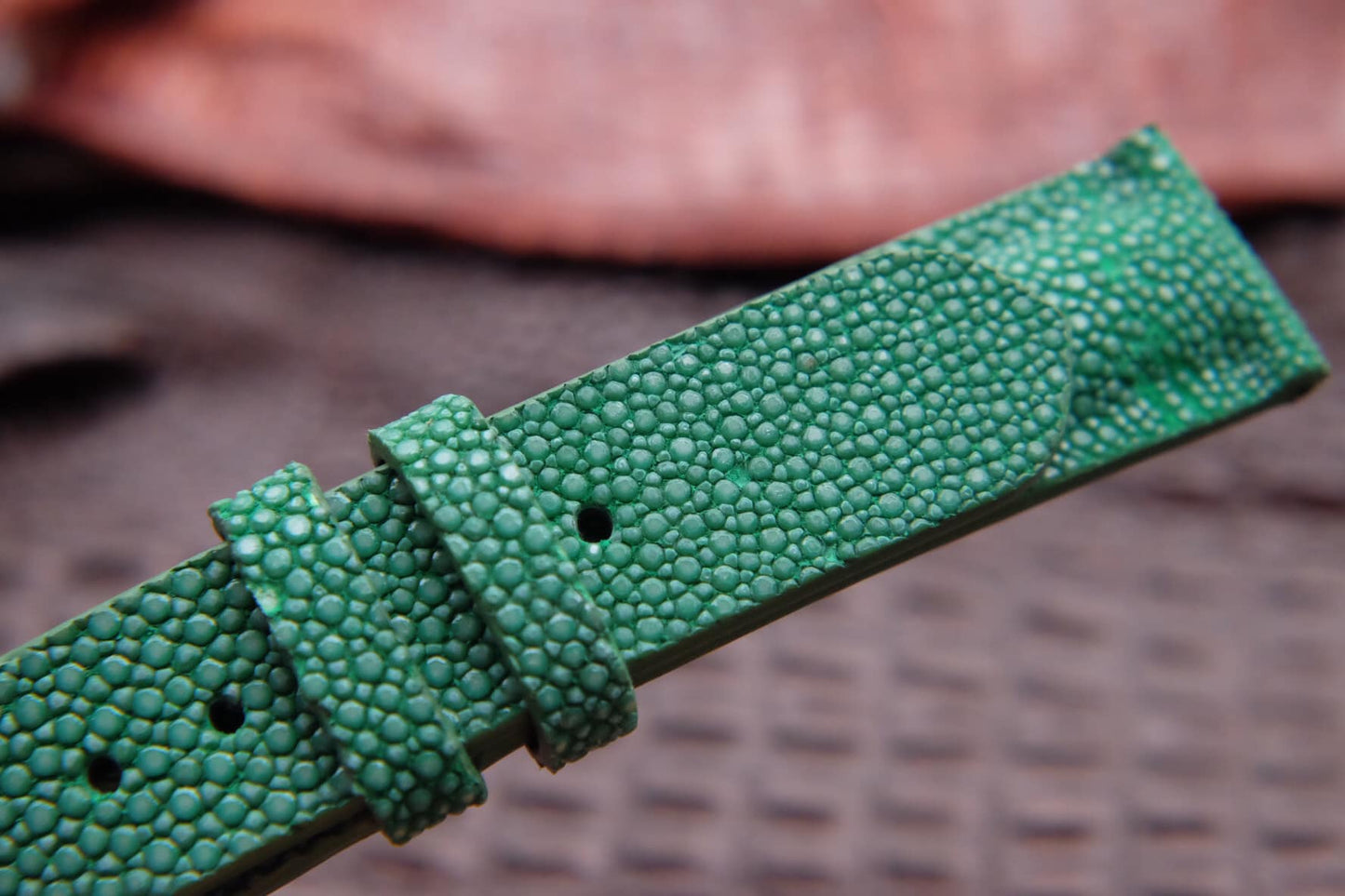 BESPOKE GENUINE NO PEARL GREEN STINGRAY LEATHER WATCH STRAP HDST10