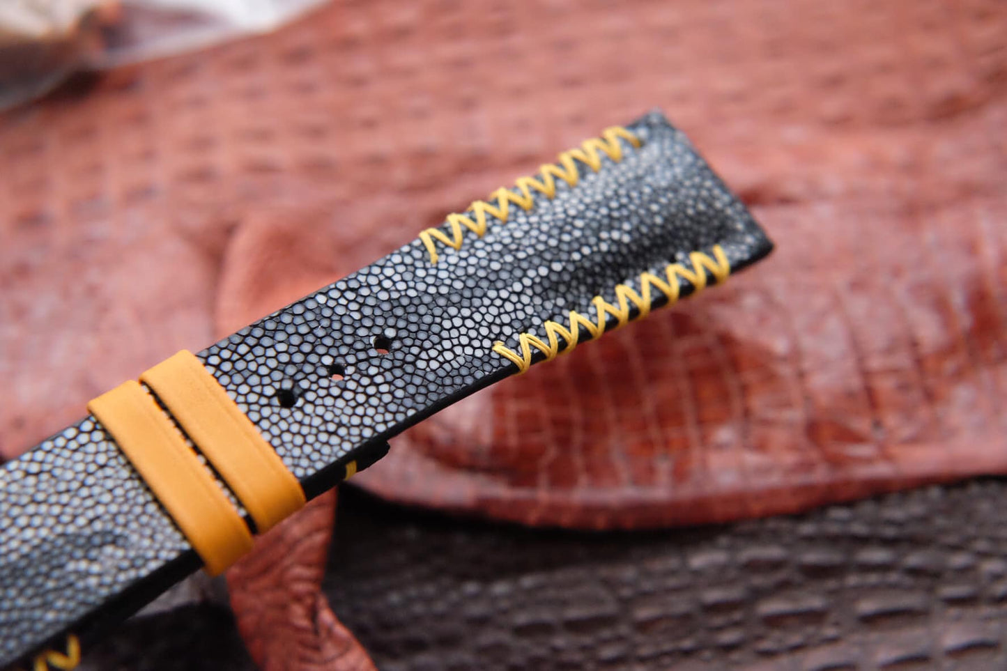 BESPOKE GENUINE NO PEARL BLACK STINGRAY LEATHER WATCH STRAP HDST15