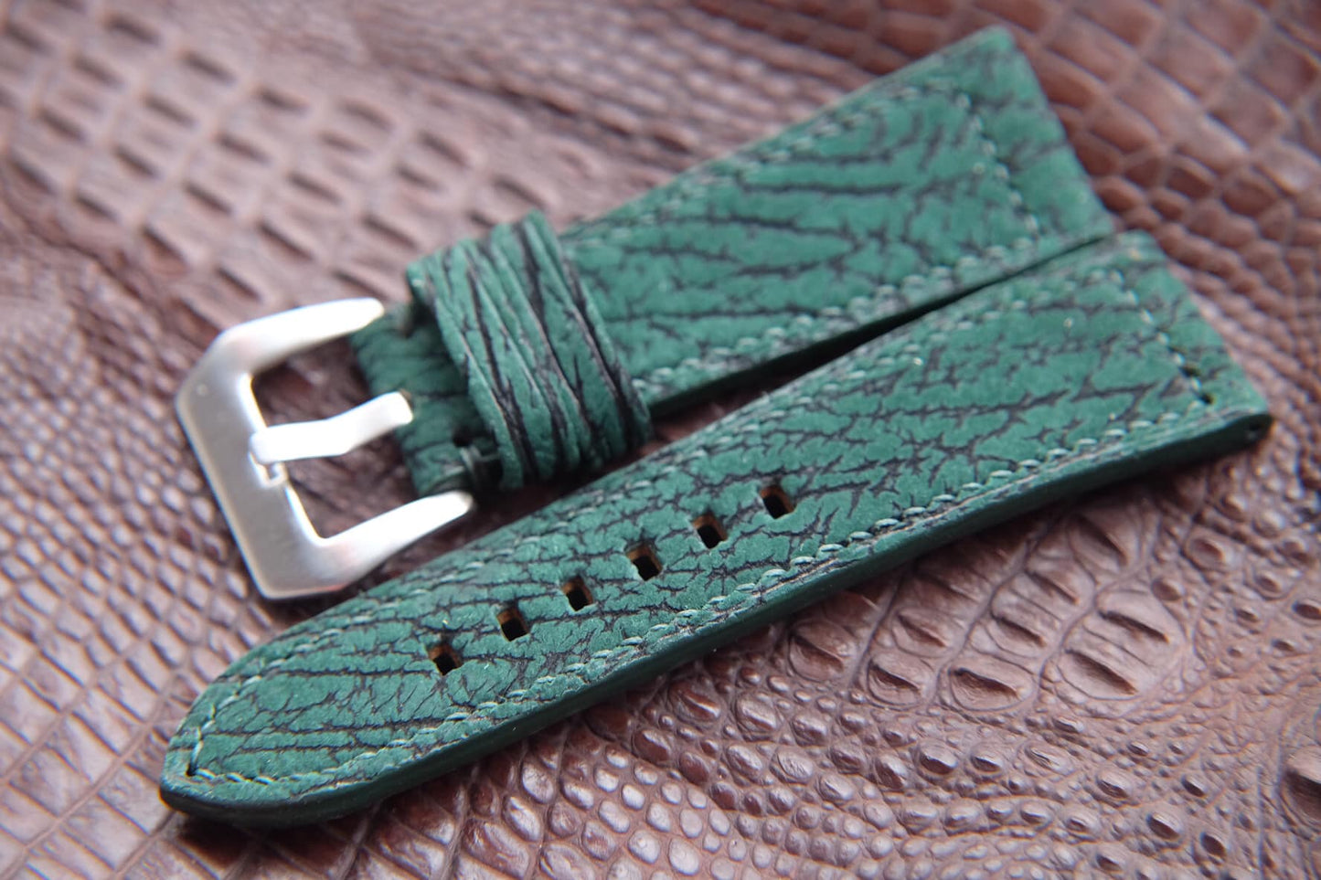 BESPOKE GENUINE GREEN NUBUCK SHARK SKIN LEATHER WATCH STRAP HDSH07