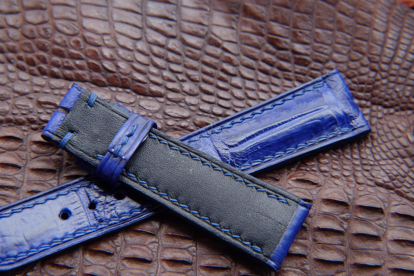 BESPOKE BLUE CROCODILE LEATHER WATCH STRAP HDCS58