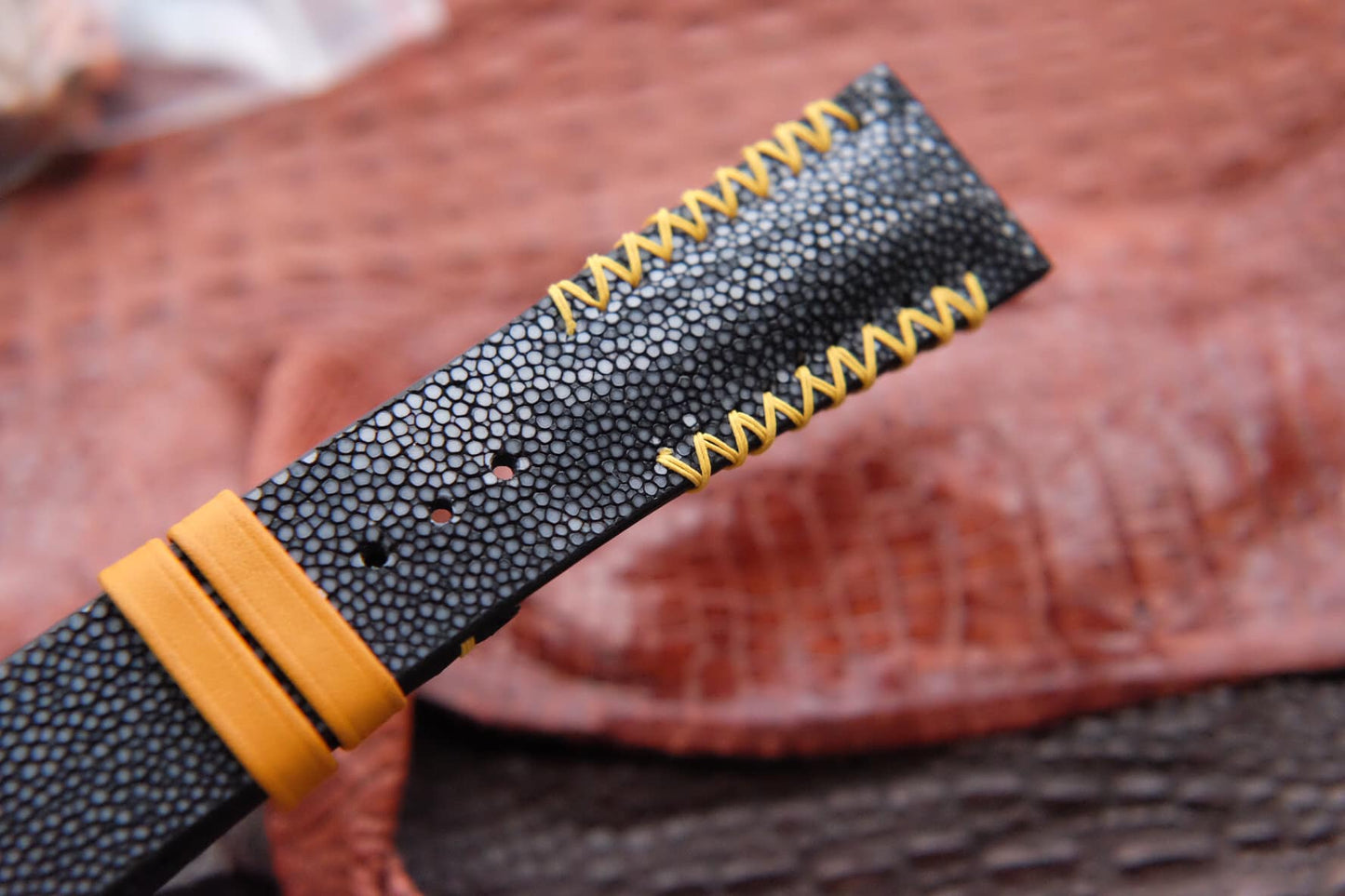 BESPOKE GENUINE NO PEARL BLACK STINGRAY LEATHER WATCH STRAP HDST15