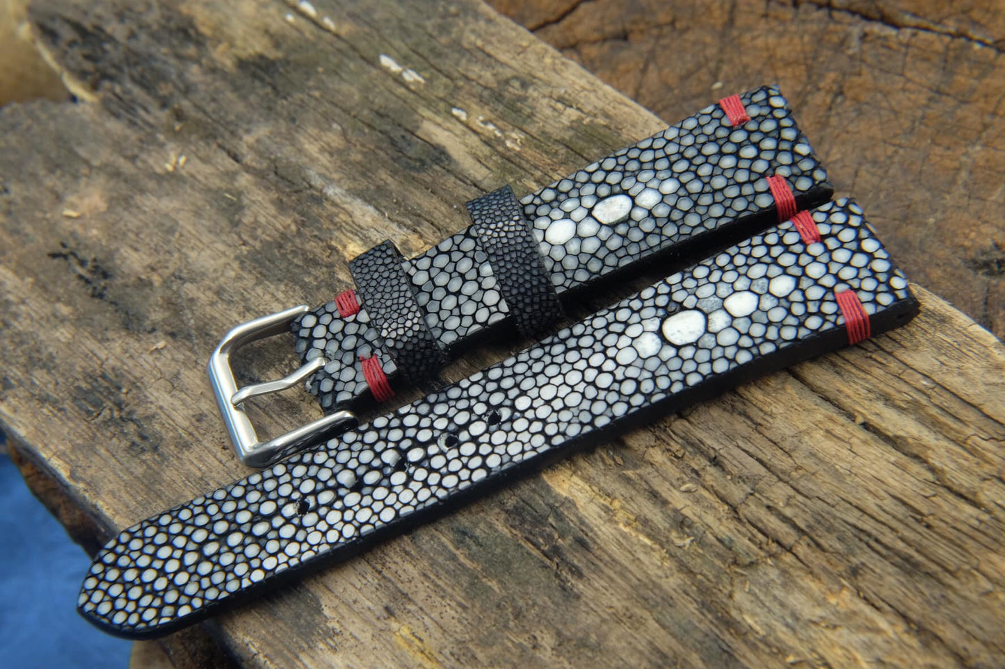 BESPOKE GENUINE DOUBLE PEARL BLACK STINGRAY LEATHER WATCH STRAP HDST23