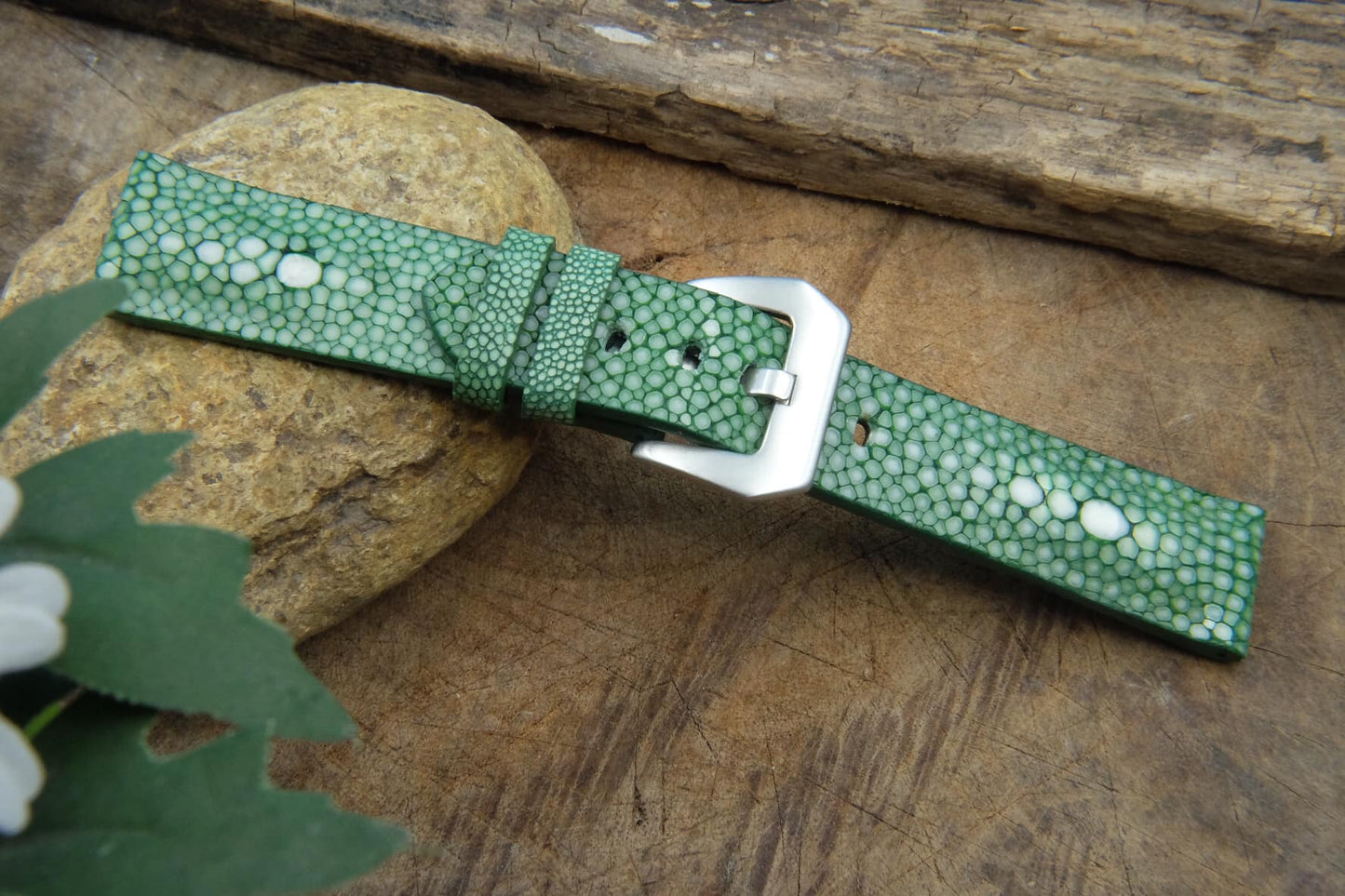 BESPOKE GENUINE TWO PEARL GREEN STINGRAY LEATHER WATCH STRAP HDST29