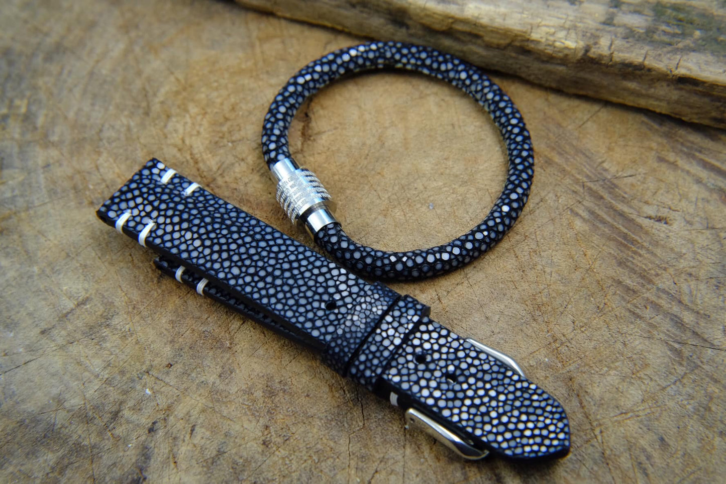 BESPOKE GENUINE NO PEARL BLACK STINGRAY LEATHER WATCH STRAP HDST30