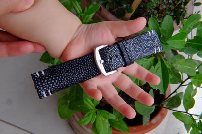 BESPOKE GENUINE NO PEARL BLACK STINGRAY LEATHER WATCH STRAP HDST38