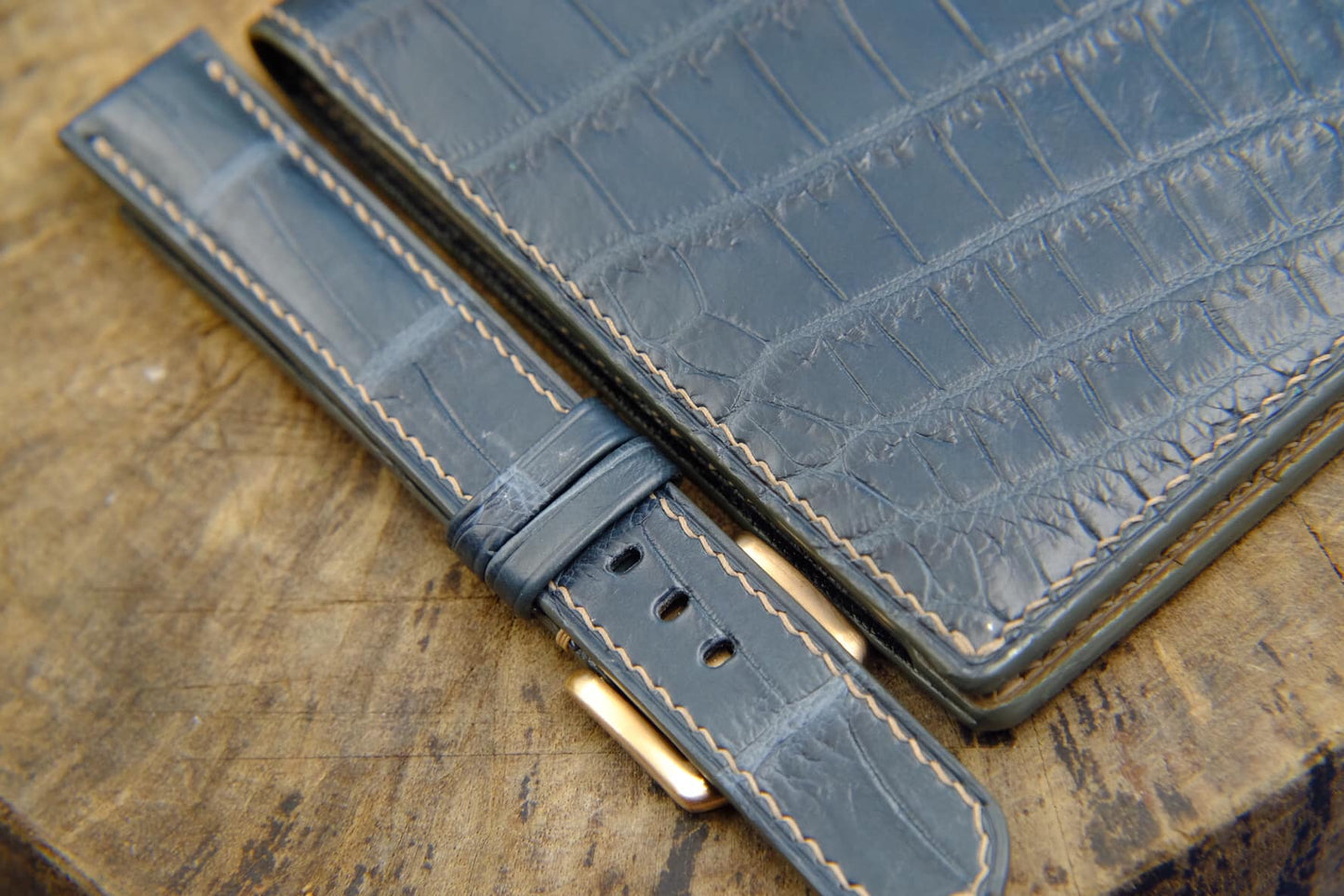 BESPOKE GENUINE GREY CROCODILE BIFOLD MAN WALLET HDWA18