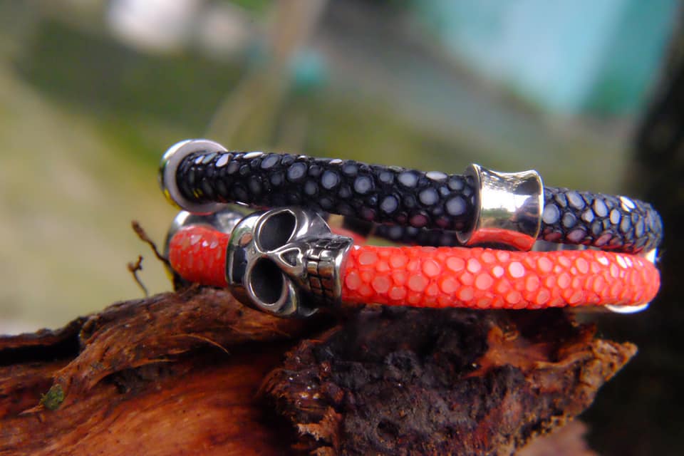 BESPOKE GENUINE DOUBLE PIECE BLACK & RED STINGRAY LEATHER BRACELET HDBR02