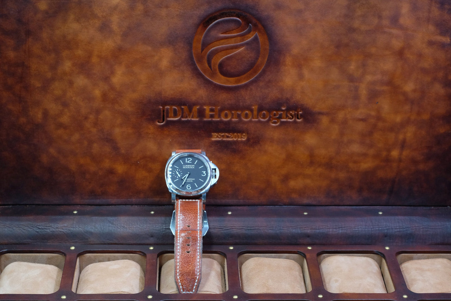 Bespoke hand dyed patina leather watch case for 18 watches HDSTC02