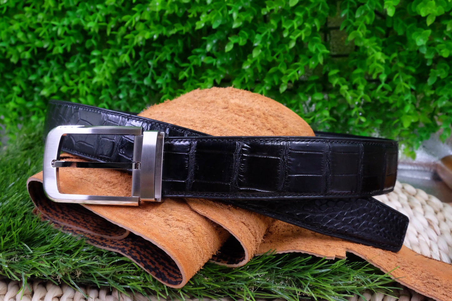 Black crocodile leather belt HDBE10