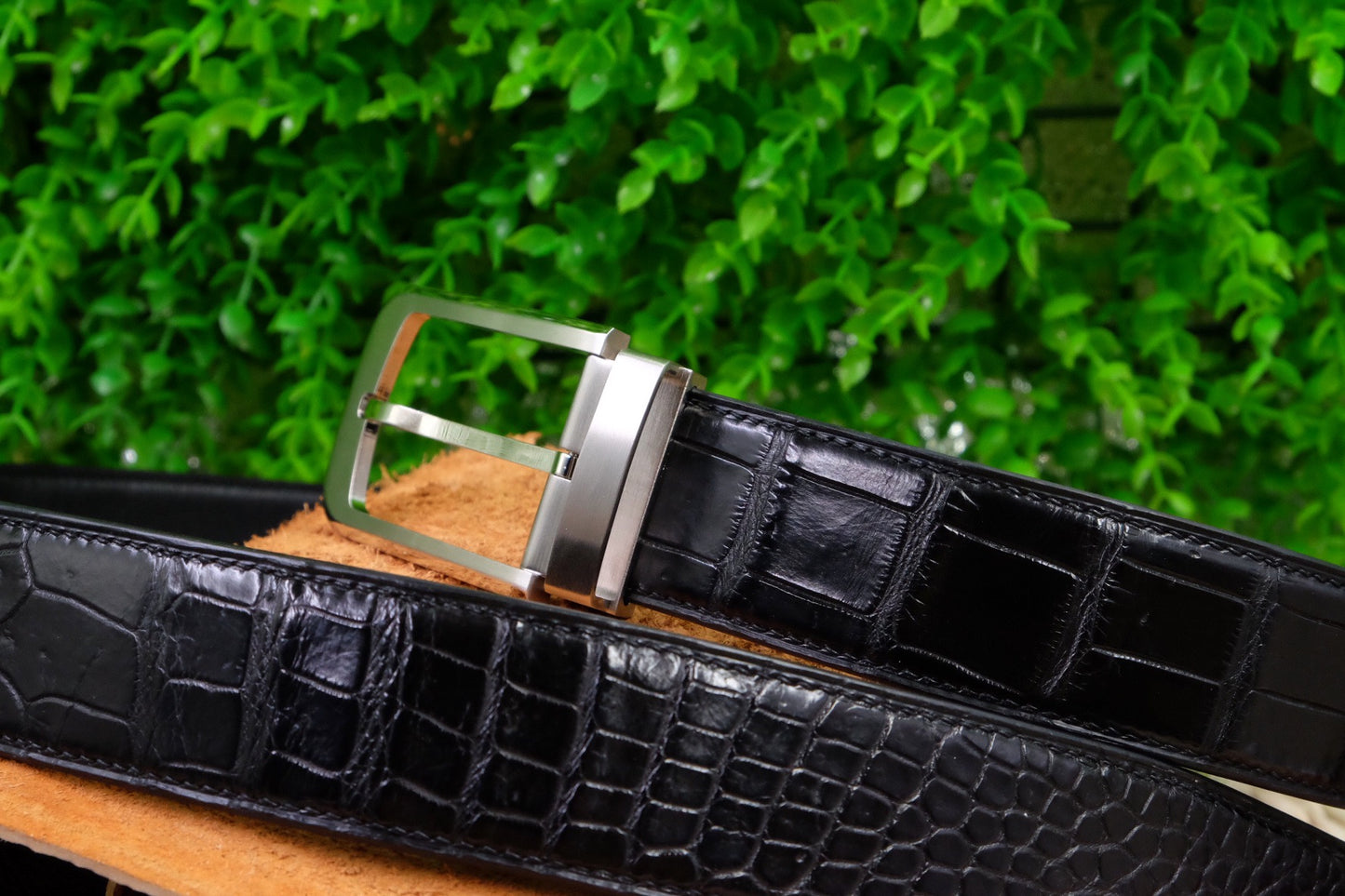 Black crocodile leather belt HDBE10