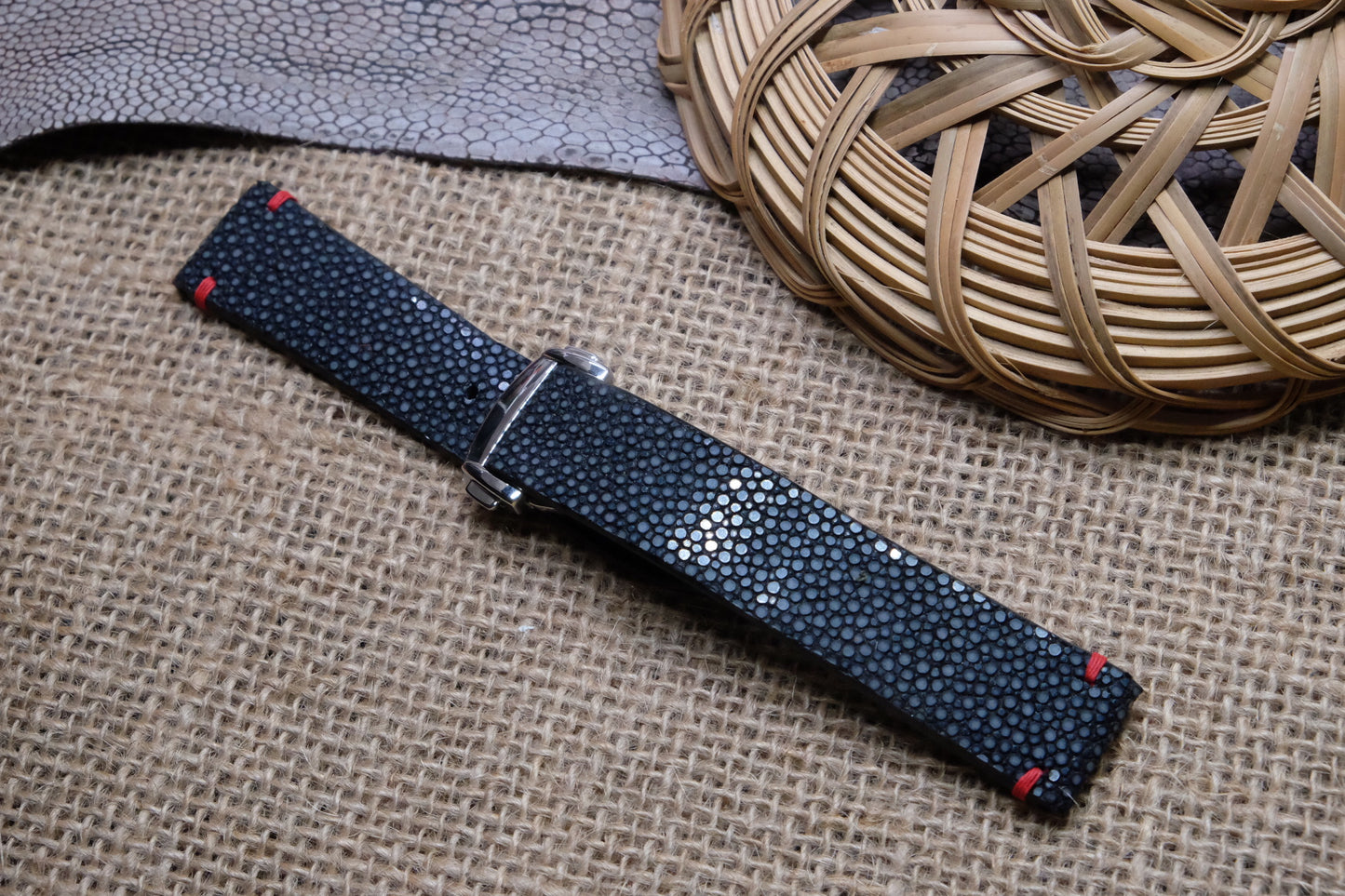 Black no pearl stingray leather watch strap HDST99