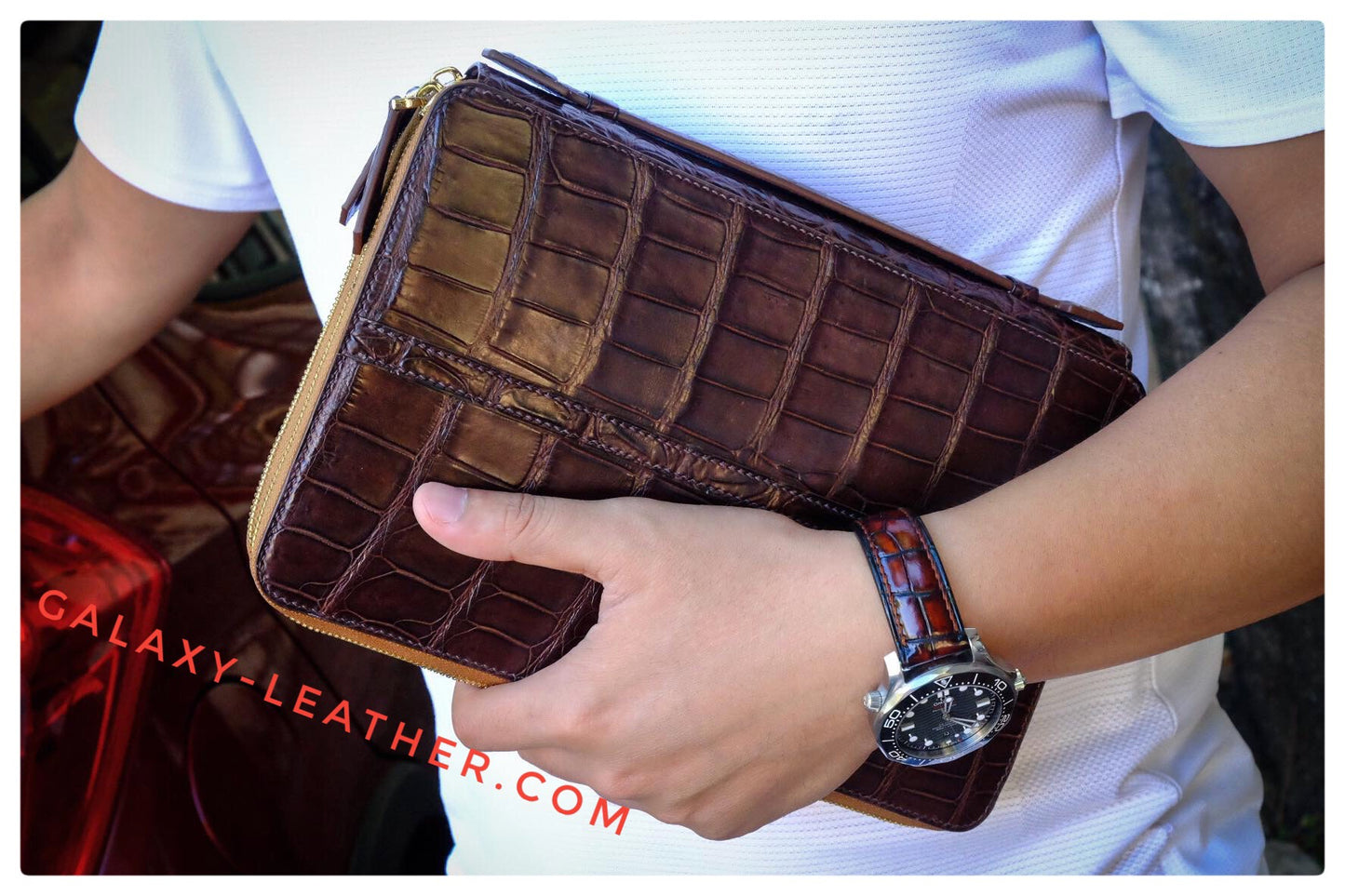 Brown crocodile leather man clutch HDWA60