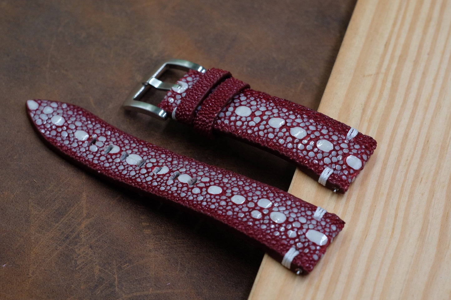 Burgundy red row stone stingray leather watch strap HDST121