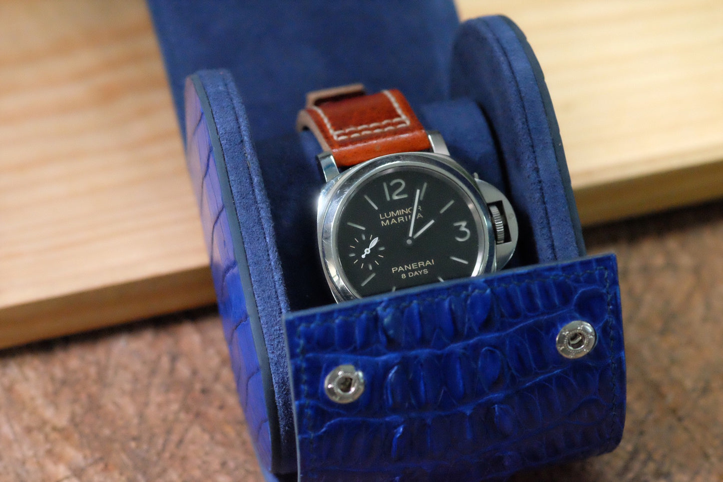 Custom blue hornback crocodile leather single travel watch roll HDWR17