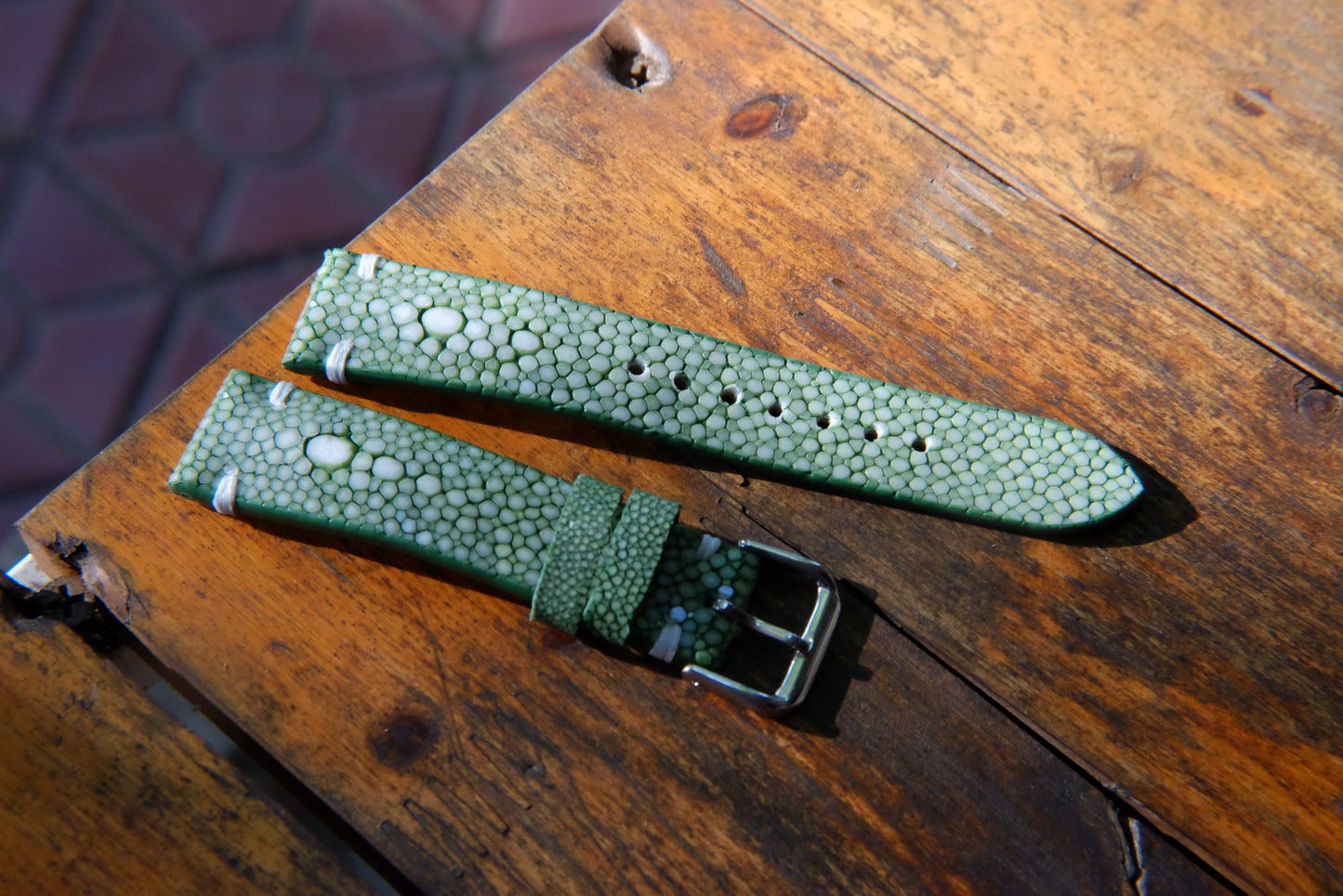 BESPOKE GENUINE DOUBLE PEARL GREEN STINGRAY LEATHER WATCH STRAP HDST53