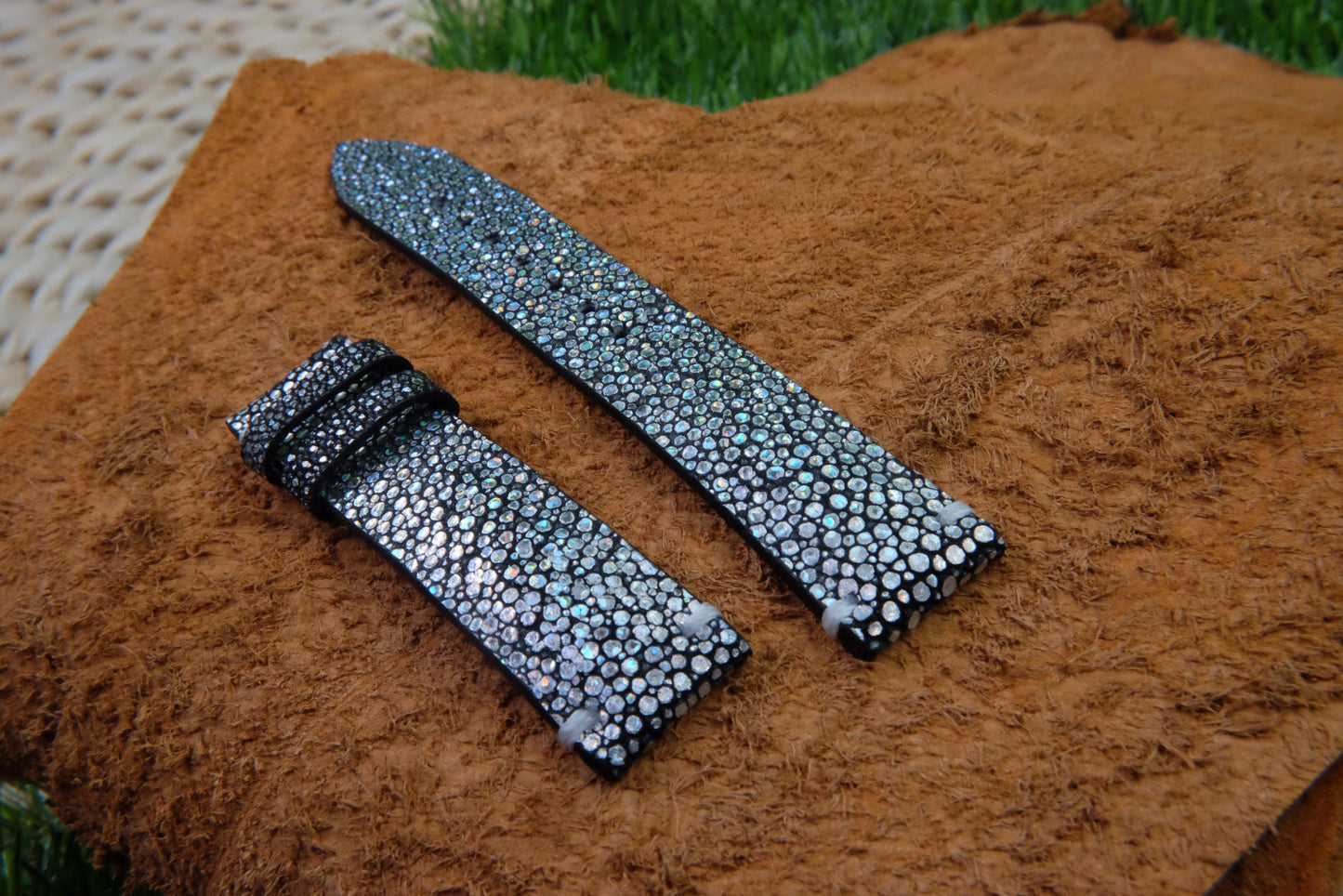 BESPOKE GENUINE WITHOUT PEARL DIAMOND STINGRAY LEATHER WATCH STRAP HDST59