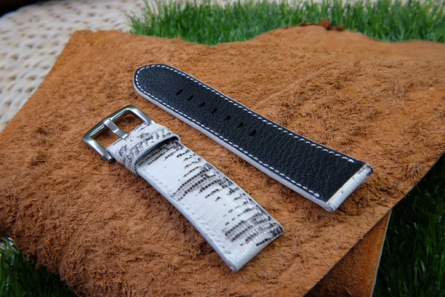 BESPOKE WHITE GENUINE LIZARD LEATHER WATCH STRAP HDLZ12