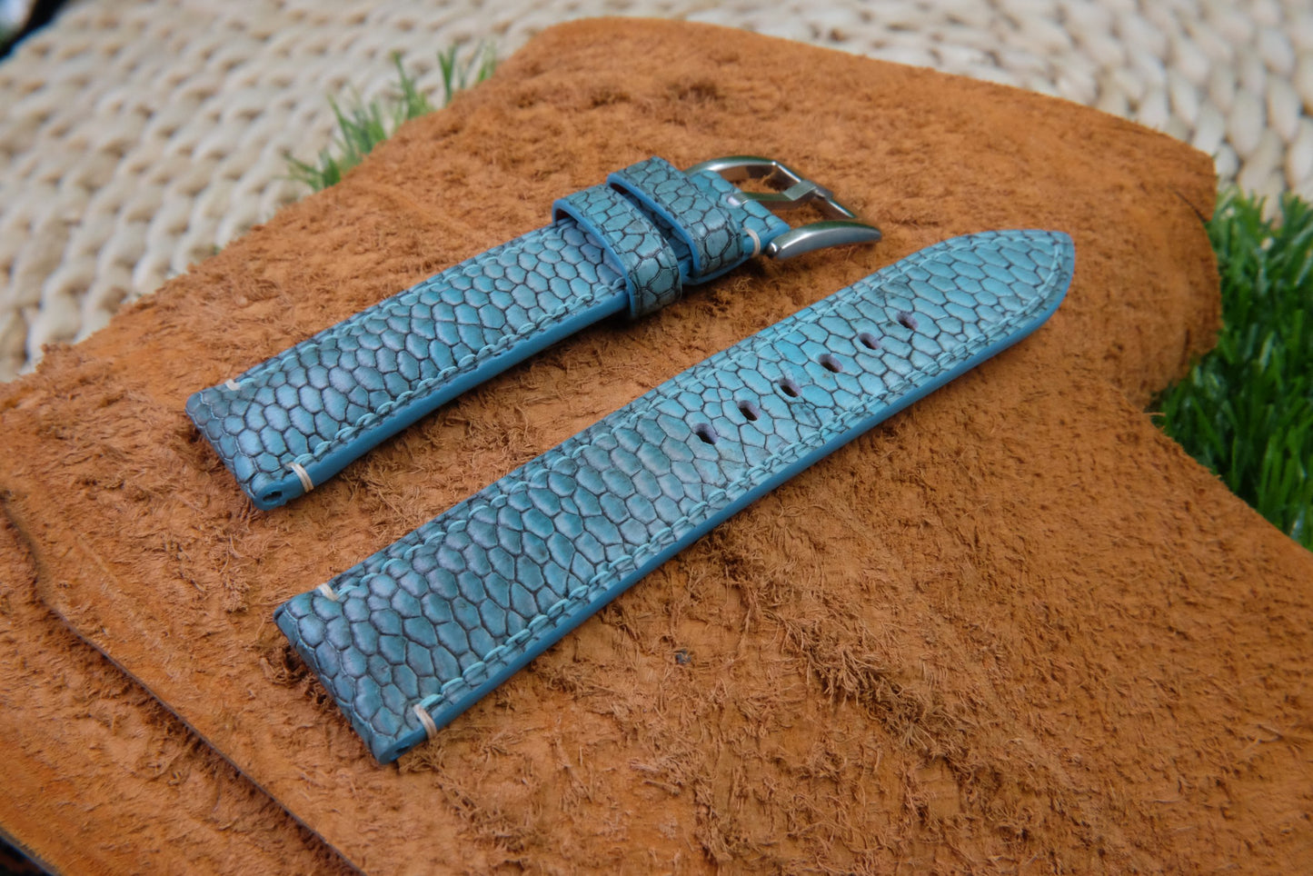 BESPOKE GENUINE BLUE BEAVER TAIL LEATHER WATCH STRAP HDLE19