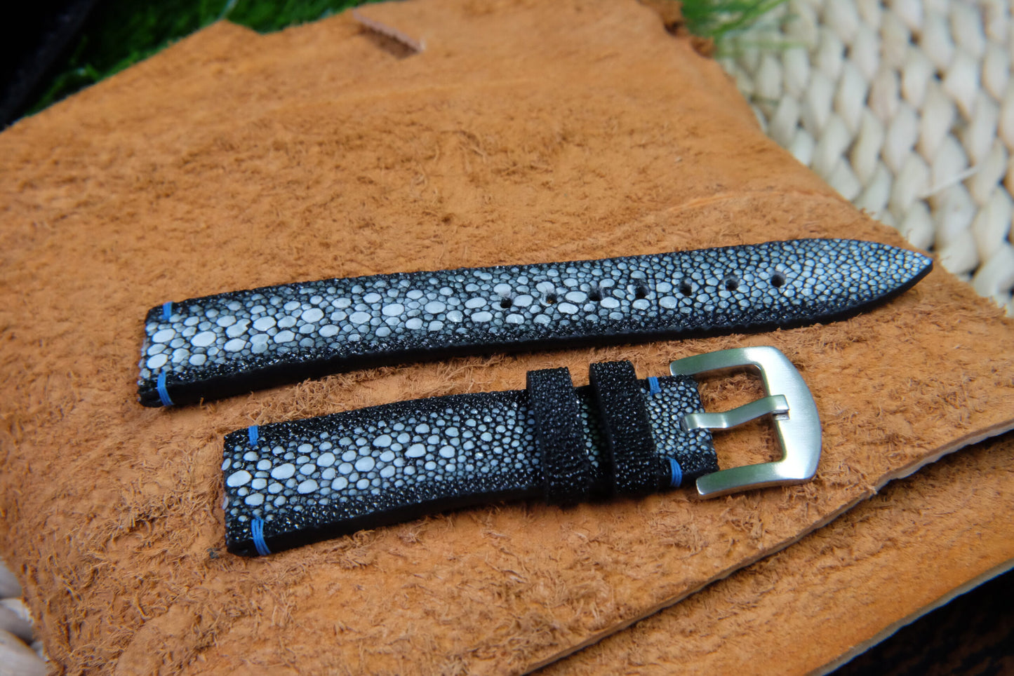 BESPOKE GENUINE ROW STONE BLACK STINGRAY LEATHER WATCH STRAP HDST44