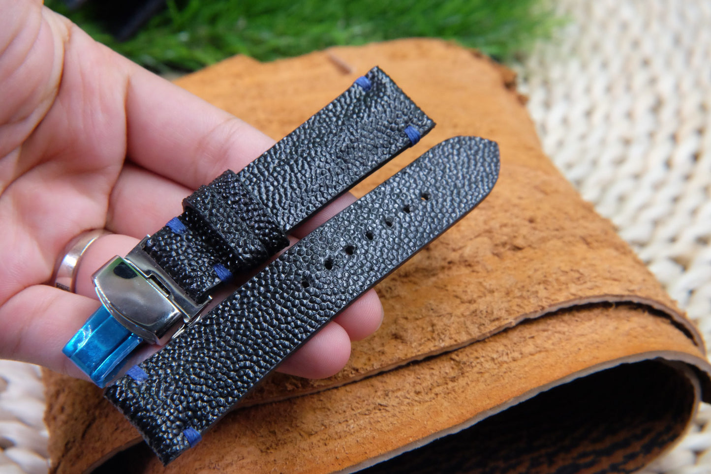 BESPOKE GENUINE UNPOLISHED BLACK STINGRAY LEATHER WATCH STRAP HDST60