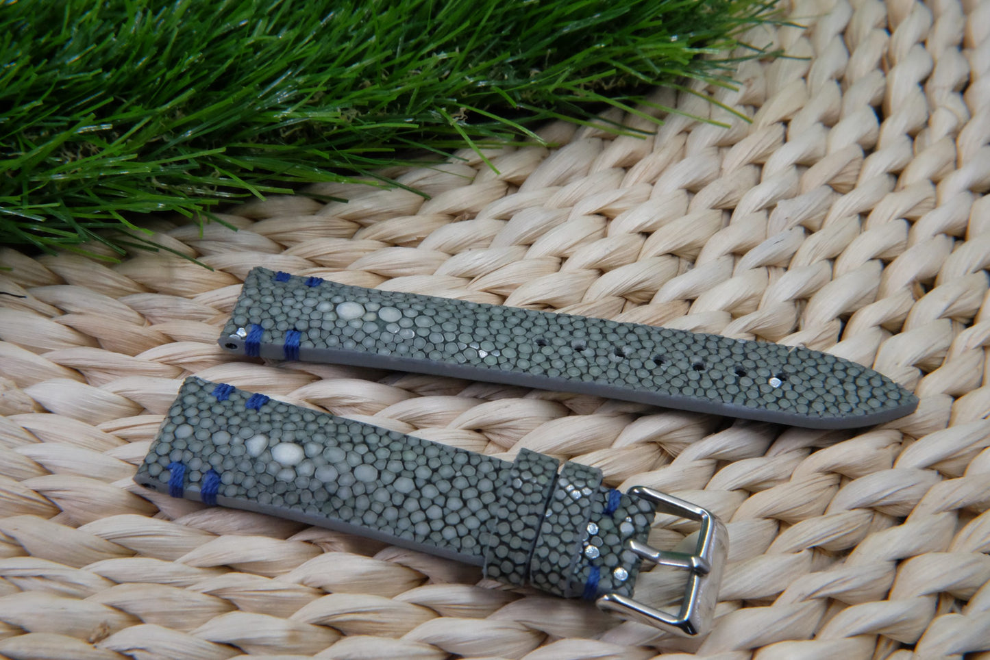 BESPOKE GENUINE DOUBLE PEARL GREY STINGRAY LEATHER WATCH STRAP HDST50