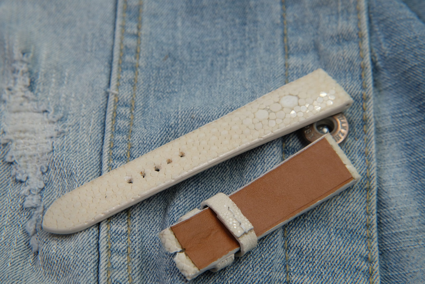 BESPOKE GENUINE SINGLE PEARL WHITE STINGRAY LEATHER WATCH STRAP HDST56