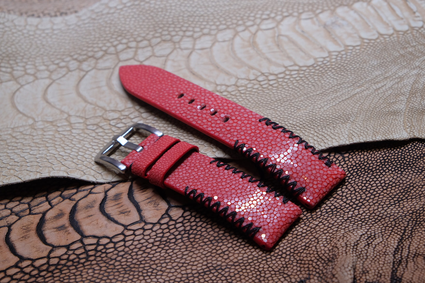 Red no pearl stingray leather watch strap HDST78