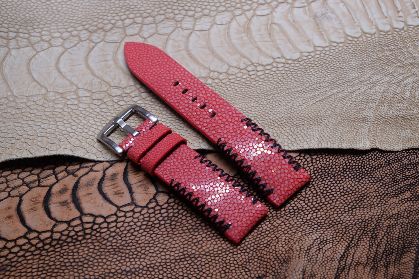 Red no pearl stingray leather watch strap HDST78