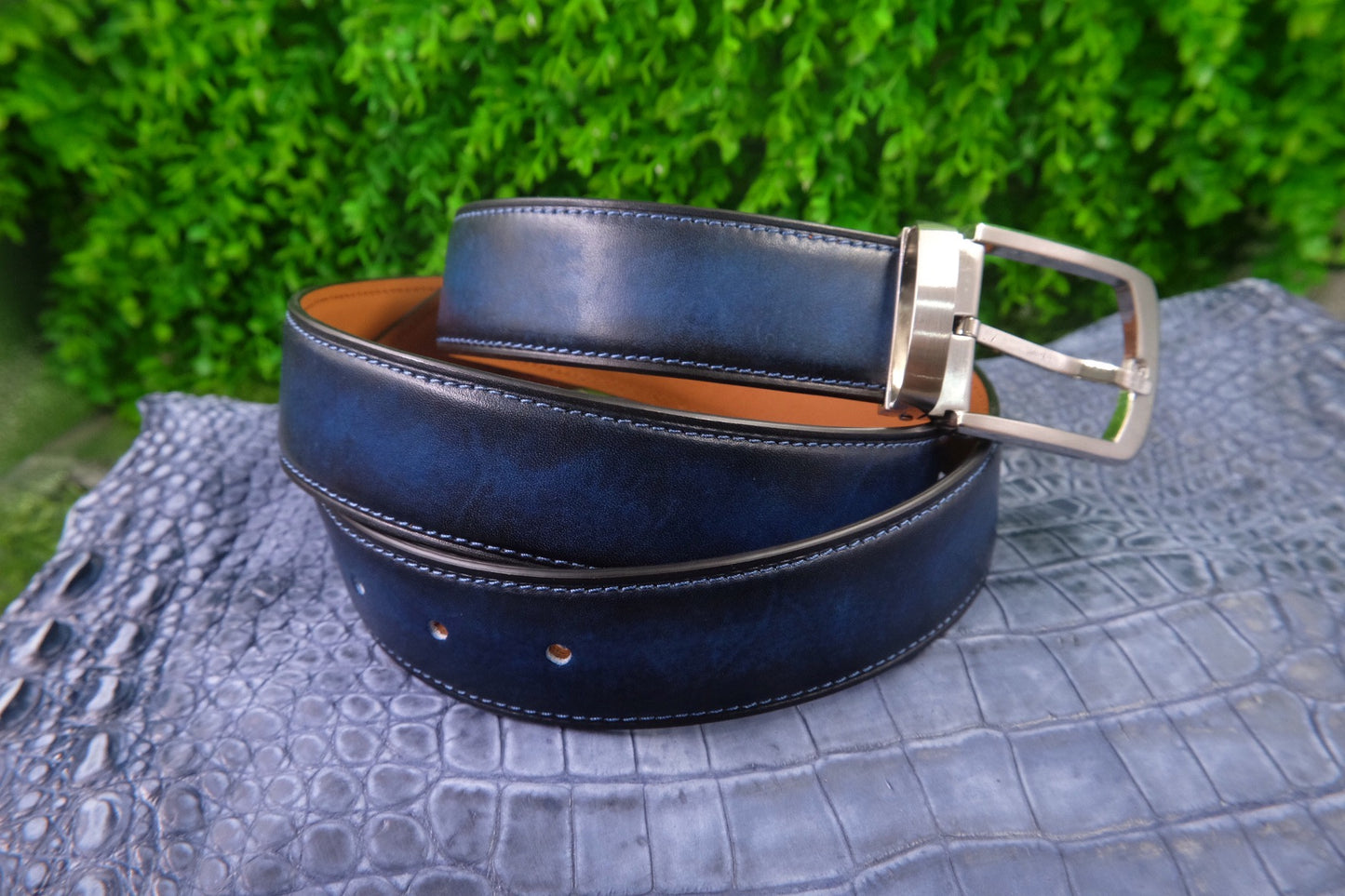 Blue hand dyed patina veg tanned cow leather belt HDBE09