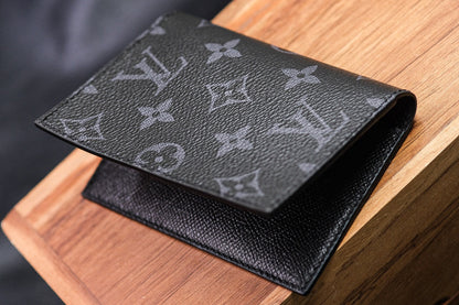 BESPOKE GENUINE BLACK LV BIFOLD MAN WALLET HDWA68