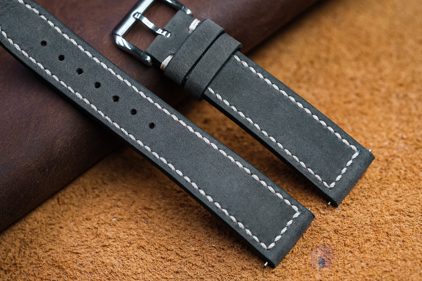 BLACK VINTAGE COW LEATHER WATCH STRAP HDCA48