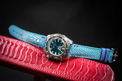 BLUE SINGLE PEARL LEATHER WATCH STRAP