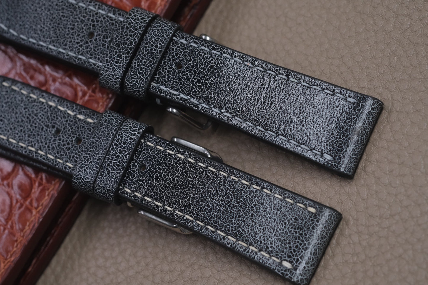 GREY DISTRESSED COW LEATHER WATCH STRAP RD57