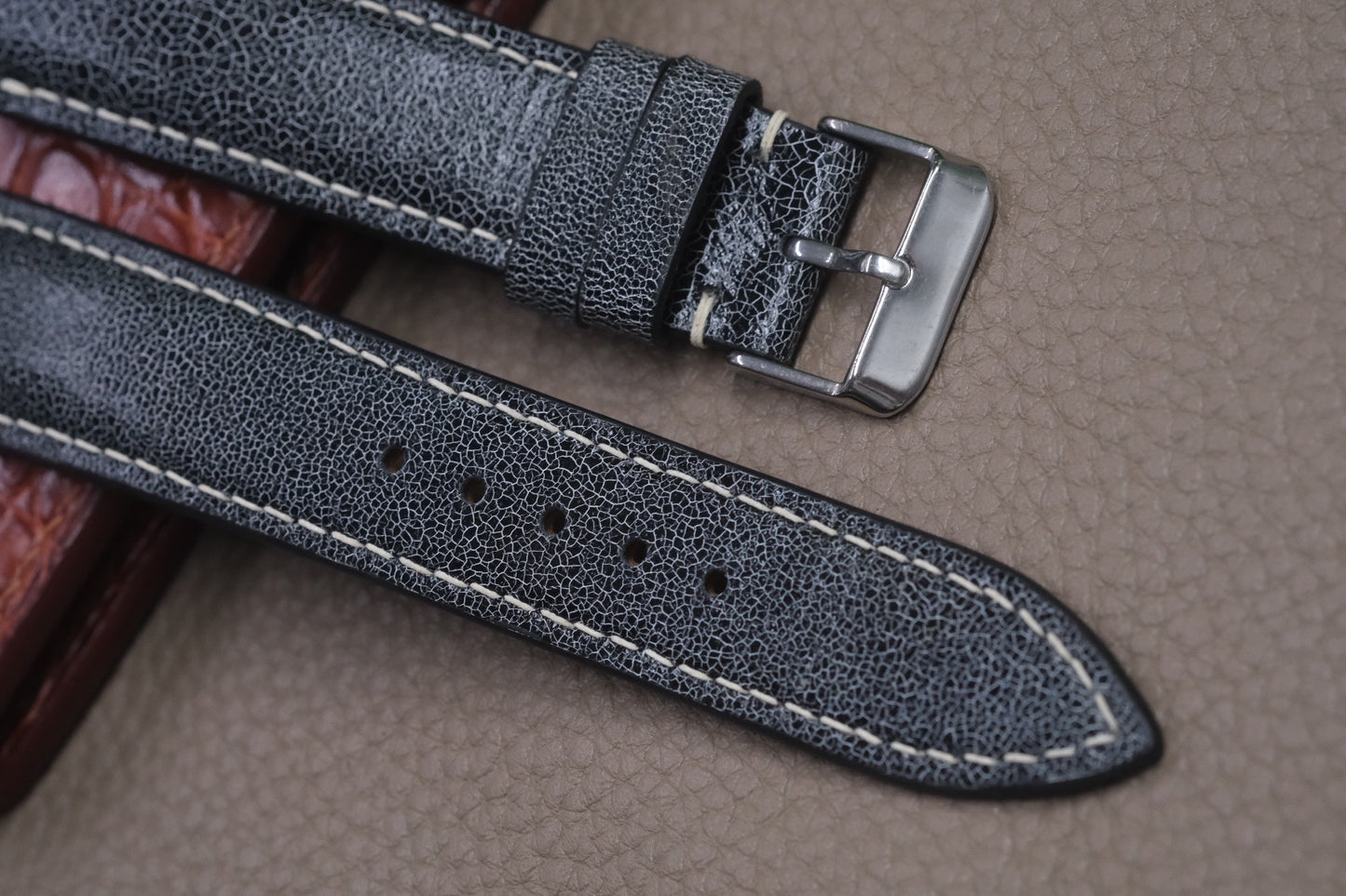 GREY DISTRESSED COW LEATHER WATCH STRAP RD57