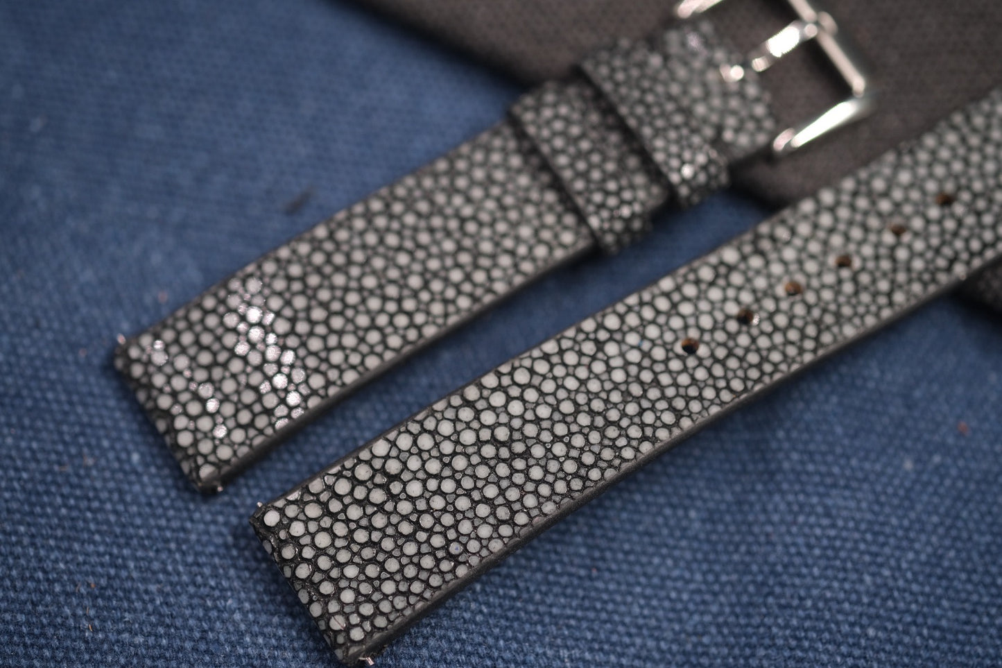 BLACK STINGRAY LEATHER WATCH STRAP RD67