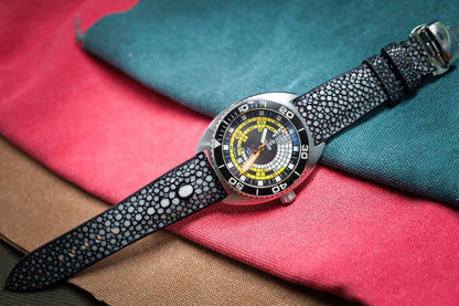 Black double pearl stingray strap